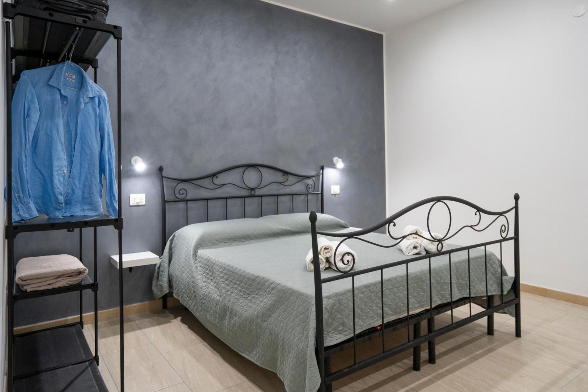 Saverio'S Apartment Тропеа Екстер'єр фото